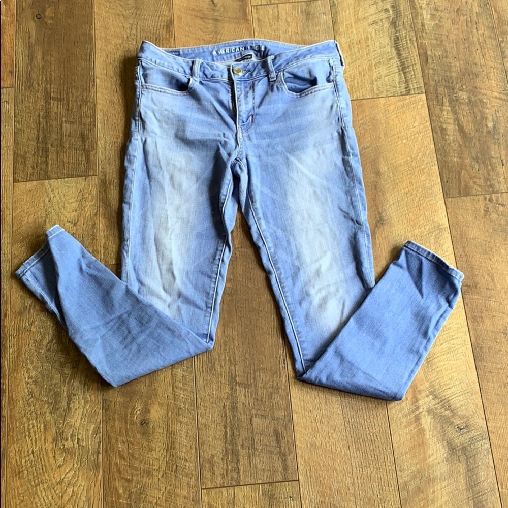 American Eagle Jeggings! Light wash